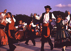 Rancho Folclorico de Milford, 2003. Photo by Kathy Condon.