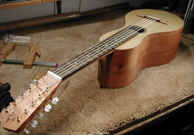 Modern Puerto Rican bordonua, Tiple and bordonua making, 2007; Easthampton, Massachusetts; Photography by William R. Cumpiano